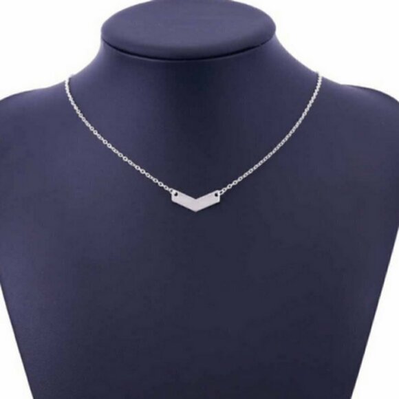 Boho necklace jewelry Small V letter Charm - Picture 3 of 7